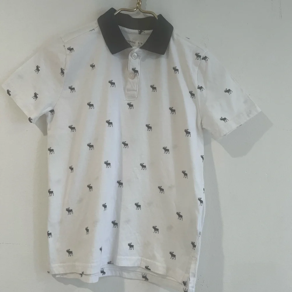Abercrombie & Fitch White Polo with Black Collar and Moose Print 9-10y